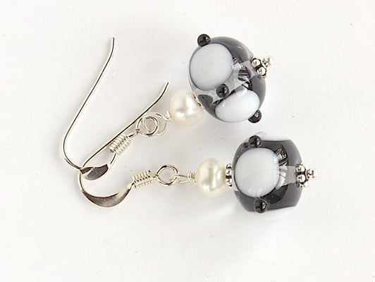 Ohrhänger Notos in Lila-Tönen, mit Süßwasserperlen