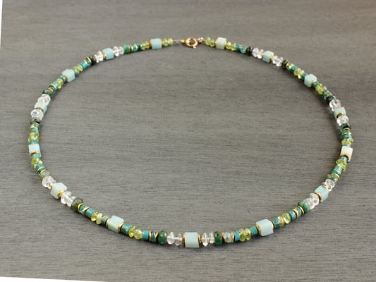 Unikat-Kette in Grün, mit Smaragd