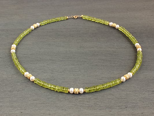 Unikat-Kette aus Peridot und Perlen