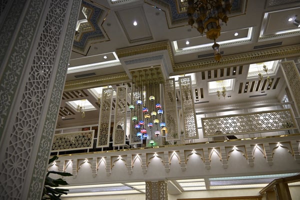 Usbekistan, Oase Chiwa bei Nacht, Restaurantbesuch