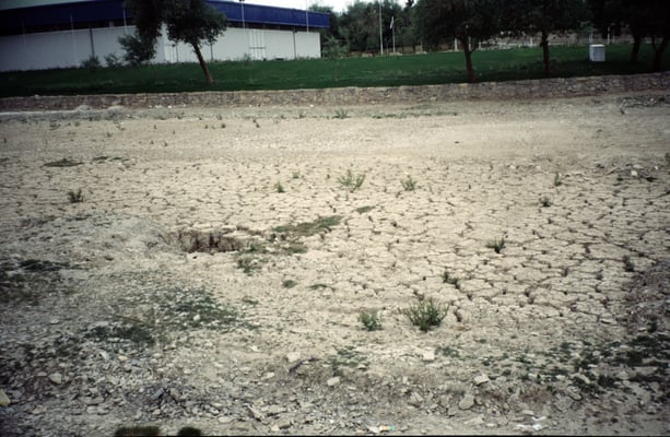 Iran, Isfahan, ausgetrockneter Fluss Zayandeh-Rud