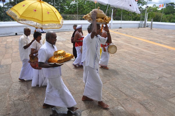 Sri Lanka: Anuradhapura, Dagoba Ruvanveliseya