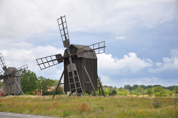 Schweden, Öland, Windmühlen bei Lerkaka