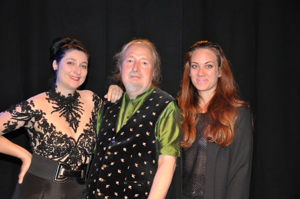 Kube Konzert "Die Nacht ist nicht allein zum Schlafen da", 31. Juli 2021 im Theater im Viertel mit Ljiljana Winkler (Sopran), Michael Britz (Veranstalter) und Elisa Wehrle (Gast) 