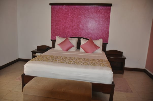 Sri Lanka, Kataragema, Mandara Rosen Hotel