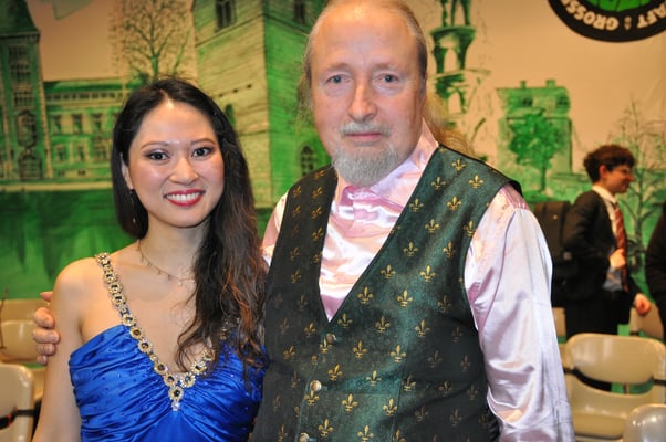 Neujahrskonzert 2023 des Vereins HA Multikulturelles Orchester und KuBe e.V. am 14. Januar 2023 im Bürgerhaus Dudweiler. Pianistin Anny Hwang mit Michael Britz.