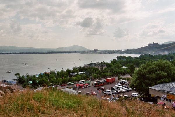 Sevansee mit Jungfrau Marienkirche
