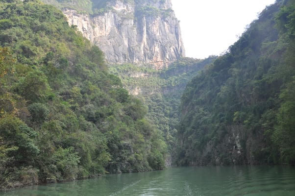 China, Yangtze Kreuzfahrt, Bootsfahrt auf einem Seitenarm des Yangtze