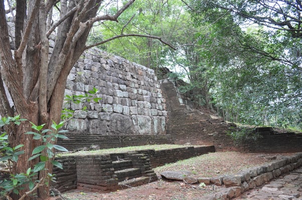 Sri Lanka, Sigirya, Rieselfels Sigirya (Löwenfels)