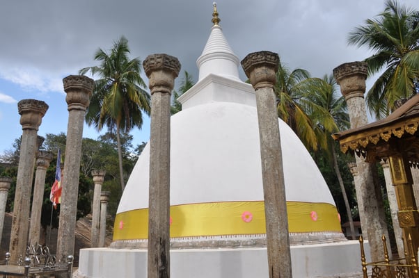Sri Lanka, Mihintale, Sela Stupa