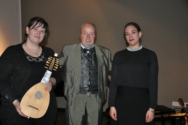 KuBe Konzert „Wenn die gold’ne Sonn’ aufgeht.“ Am 15. Oktober 2022 im Raum für Musik, Saarbrücken. Stéphanie Junio (Mandoline), Michael Britz und Elisa Wehrle (Sopran). 
