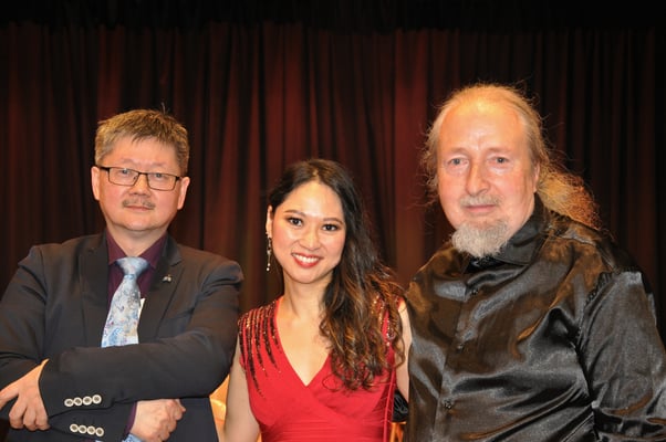 Neujahrskonzert des Vereins HA Multikulturelles Orchester e.V. mit Unterstützung von KuBe e.V. am 15. Januar 2022 im Bürgerhaus Dudweiler mit  Yih Hang Hwang, Anny Hwang und Michael Britz.