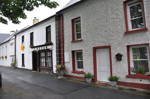 Irland, Inistioge, Brücke und Stadt