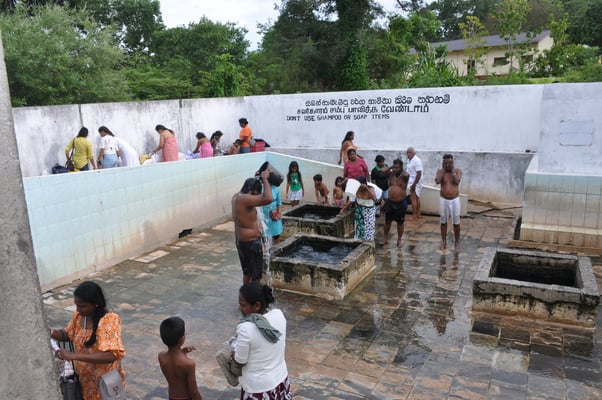 Sri Lanka, Kinniya, Besuch der heißen Quellen