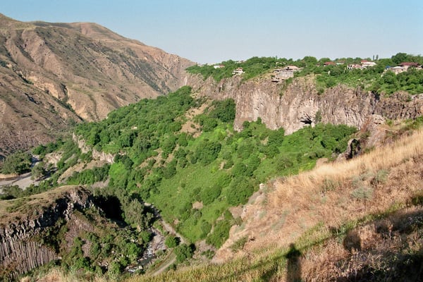 Garni, römisch-hellenistischer Tempel, Blick in die Landschaft