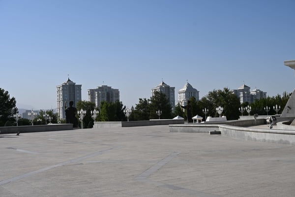 Turkmenistan, Ashgabad, Unabhängigkeitsdenkmal