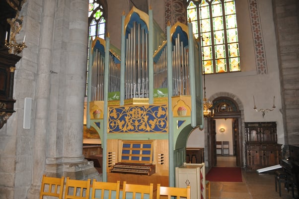 Schweden, Gotland, Visby mit Kathedrale und Stadtmauer