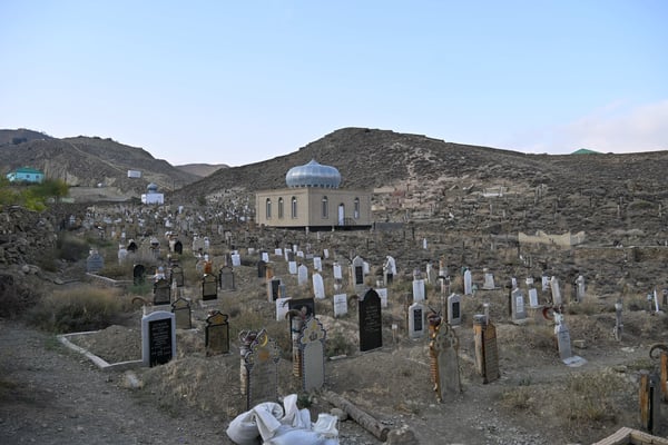 Turkmenistan, Dorf Nokhur, Sara Bibi Schrein und Friedhof