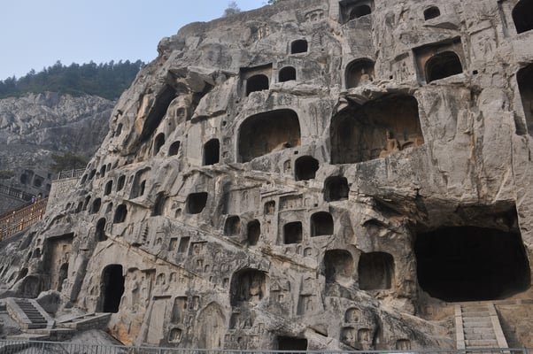 China, Longmen Grotten am Yi Fluss