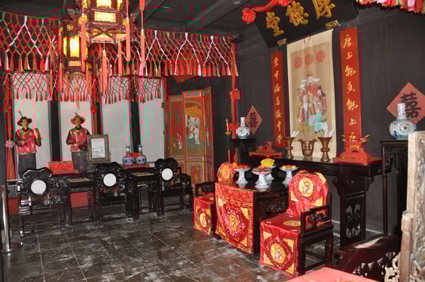 China, Wasserdorf Wuzhen, Besuch des Hochzeitsmuseums