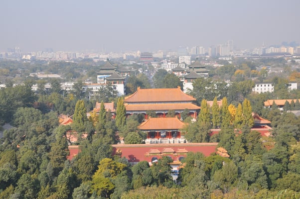 China, Peking, Kohlehügel mit buddhistischem Tempel