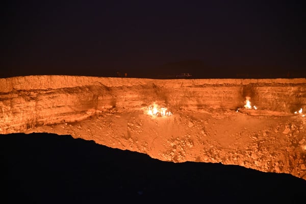 Turkmenistan, Krater Darvaza in der Wüste Karakorum