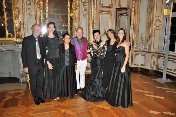 Konzert Revival der Blaustrümpfe am 18. September 2021 im Rokoko-Festsaal im Schaezlerpalais in Augsburg Ljiljana Winkler – Sopran Kozue Sato - Querflöte Angelika Löw-Beer – Violine Johanna Regenbogen – Viola Martin Koppold - Cello Stephanie Knauer – Pian