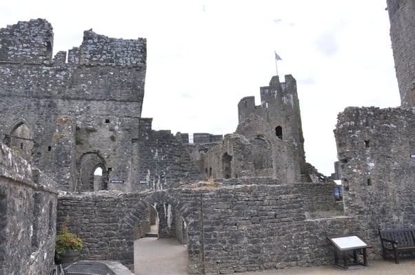 Wales, Auf dem Weg nach Irland: Station in Pembroke, Normannenburg