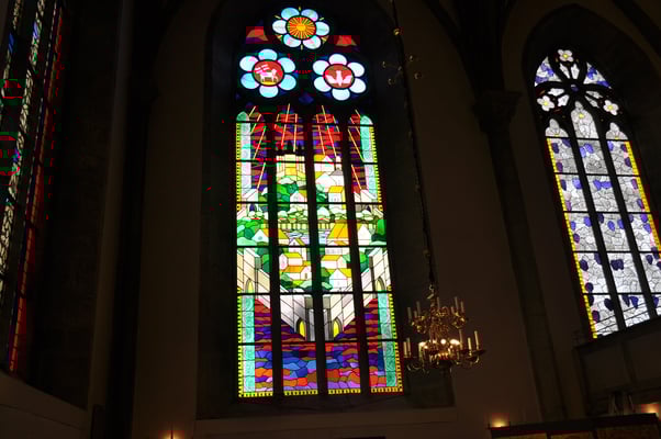 Schweden, Gotland, Visby mit Kathedrale und Stadtmauer