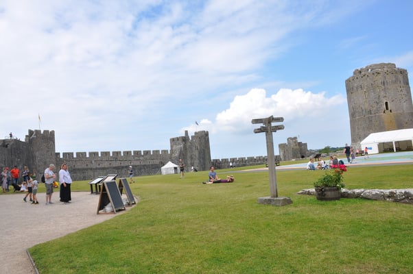 Wales, Auf dem Weg nach Irland: Station in Pembroke, Normannenburg