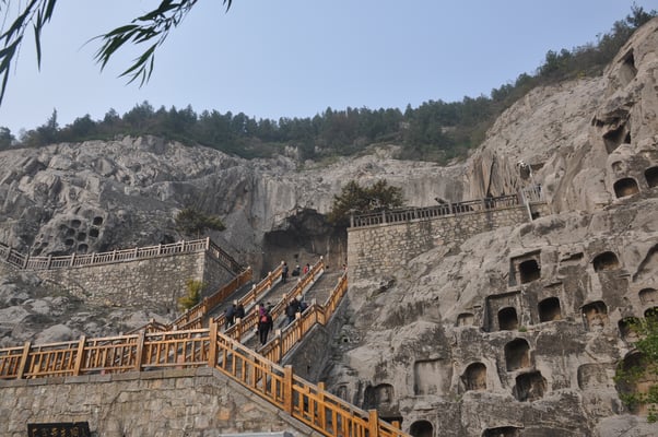 China, Longmen Grotten am Yi Fluss