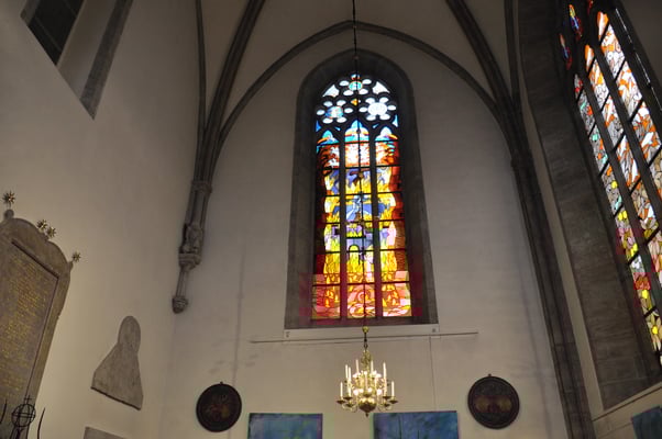 Schweden, Gotland, Visby mit Kathedrale und Stadtmauer