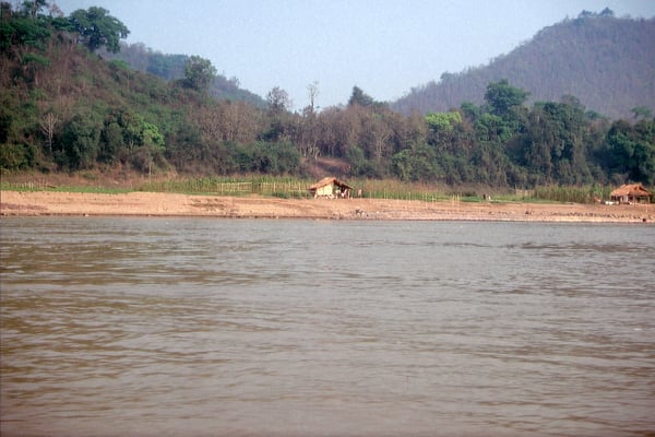 Laos, Bootsfahrt auf dem Mekong