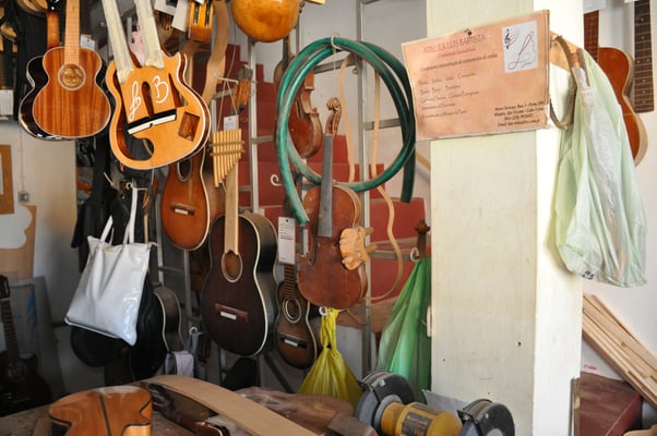 Kap Verden, Insel Sao Vicente, Stadt Mindelo, Gitarrenwerkstadt