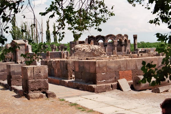 Ruine der Rundkirche Svartnots