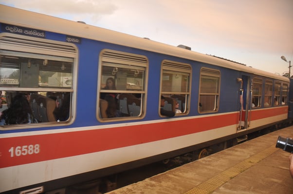 Sri Lanka, Zugfahrt ab Nanu Oya nach Bandarawela