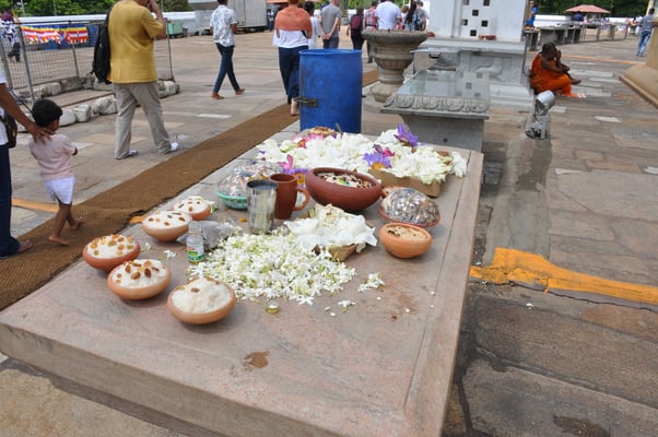 Sri Lanka: Anuradhapura, Dagoba Ruvanveliseya