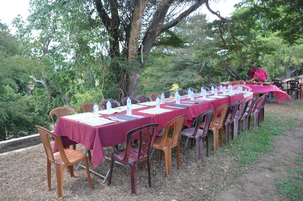 Sri Lanka: Am Kala Weva Stausee gab es Picknick