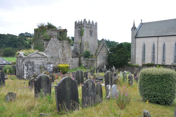 Irland, Inistioge, Brücke und Stadt