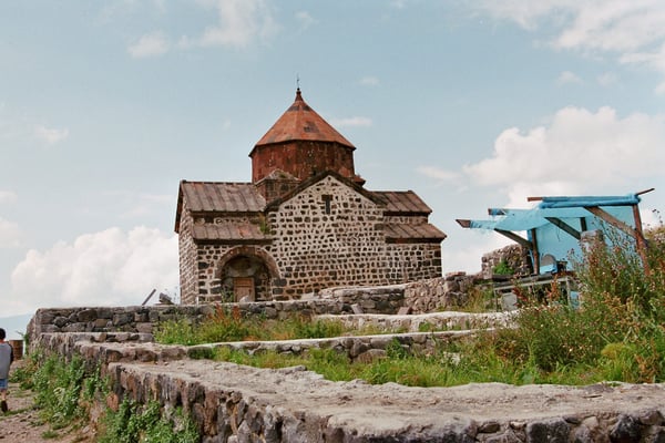 Sevansee mit Jungfrau Marienkirche