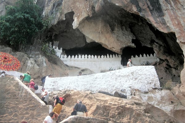 Laos, Pak Ou Höhle am Zusammenfluss Mekong und Nam Ou Fluss