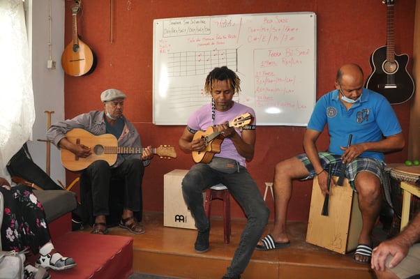 Kap Verden, Insel Sao Vicente, Stadt Mindelo, Gitarrenwerkstadt