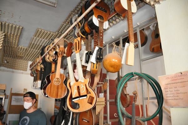 Kap Verden, Insel Sao Vicente, Stadt Mindelo, Gitarrenwerkstadt