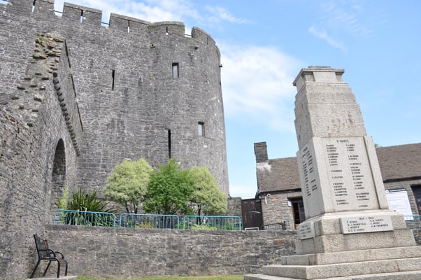 Wales, Auf dem Weg nach Irland: Station in Pembroke, Normannenburg
