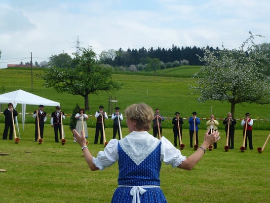 Andrea und Gesamtchor