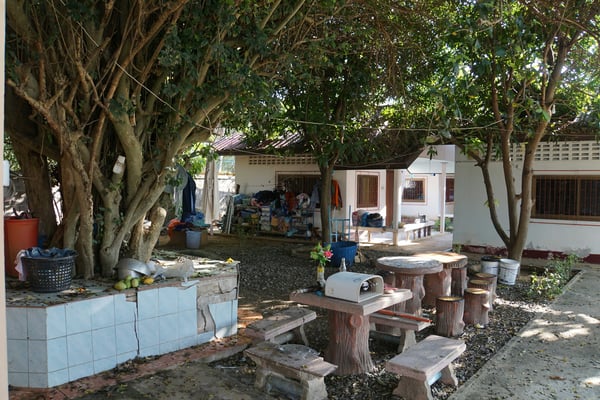 Der Empfangsbereich meines Guesthouses hier - ich lasse mich so schnell nicht mehr abschrecken und habe hier ein nettes Zimmer gefunden...