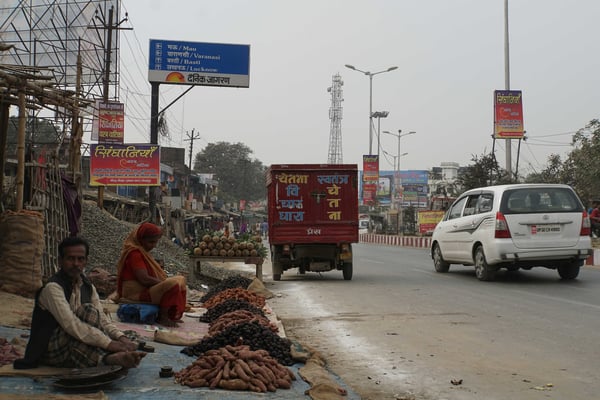 Dann der erste Wegweiser nach Varanasi...