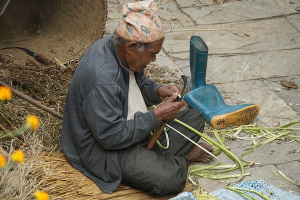 Gemüse wird zum Trocknen vorbereitet...