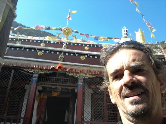 Marpha - Patrik vor Tempel