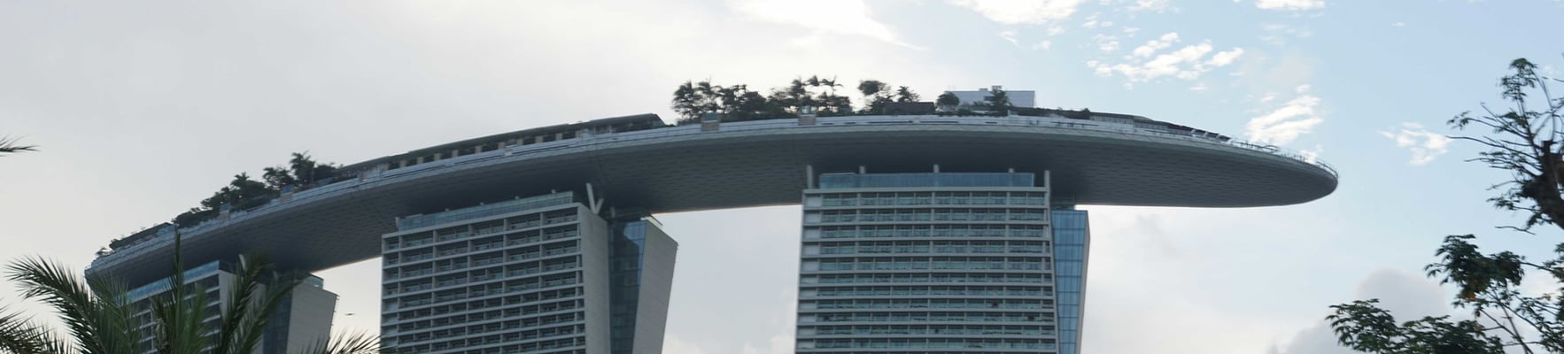 Einfach ein wunderbar eindrückliches Gebäude - auf dem Schiff (Dach) war ich bei meiner letzten Reise nach Singapur...